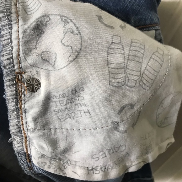 NWT, GAP cheeky sky high denim shorts, size: 26/2P - Picture 15 of 16